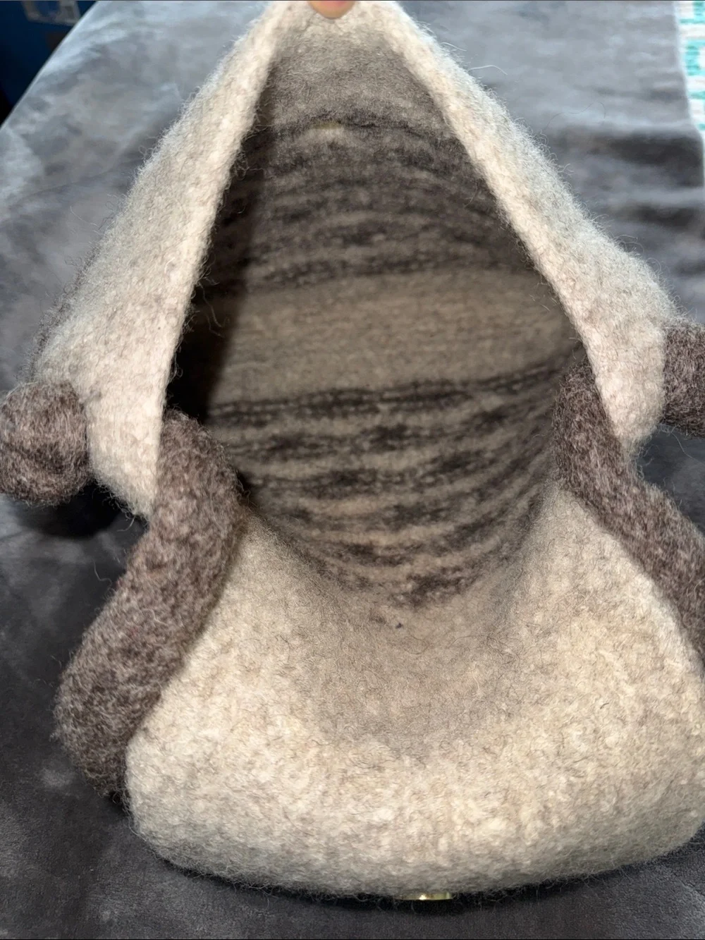 N/A handcrafted wool